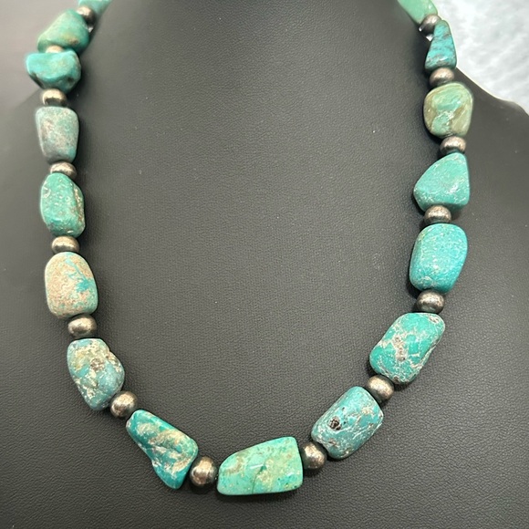 Turquoise Navajo pearls and Navajo made necklace - Picture 7 of 7